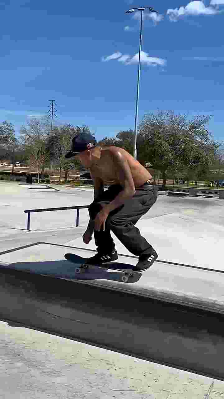 Felipe Gustavo making it look beautiful. See that nollie flip at the end 🔥 it's like the board was gravitating to his feet.